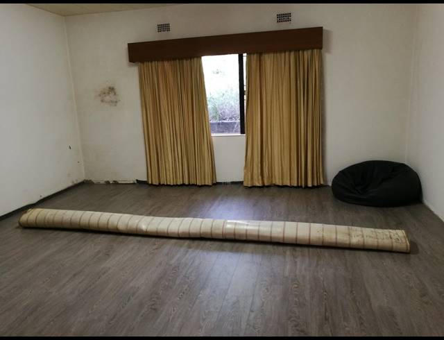 5 BEDROOM HOUSE TO LET IN PROTEA PARK